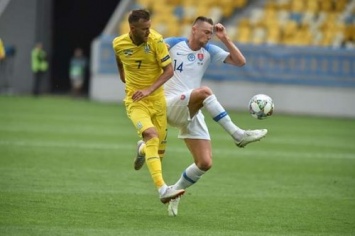 Украина - Словакия - 1:0: Первые на экваторе (ВИДЕО)