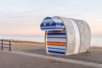 Дизайнерская студия создала пляжный домик, поворачивающийся вслед за солнцем