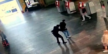 Появилось видео резни на Курском вокзале
