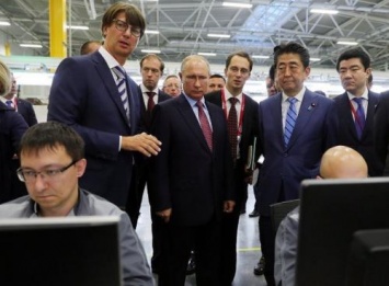 Путин и Абэ дали старт производству двигателей Mazda во Владивостоке