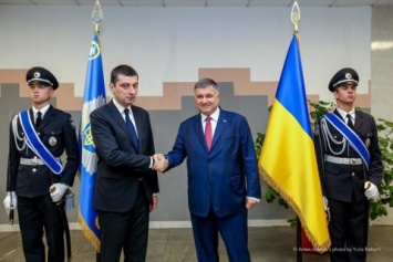 Украина и Грузия договорились вместе бороться с "ворами в законе" и наркопреступностью