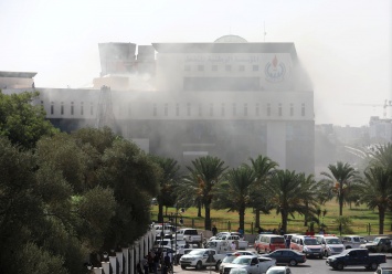 В Триполи вооруженная группа напала на здание Национальной нефтяной компании