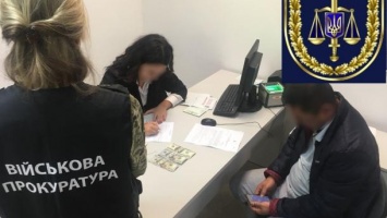 В Борисполе узбекистанец с двумя товарищами за $300 пытался попасть в Украину