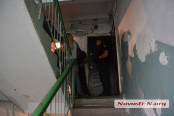 В квартире в центре Николаева найден труп мужчины с перерезанным горлом