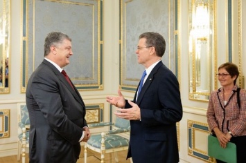 Порошенко обсудил с послом США состояние религиозной свободы в Украине