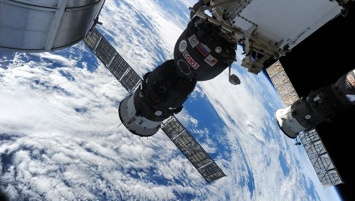 В "Роскосмосе" не комментируют версию повреждения "Союза" астронавтами NASA