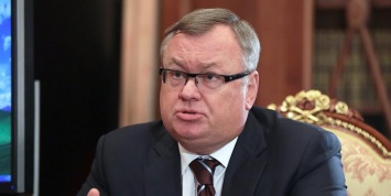 Глава ВТБ поспорил с министром Орешкиным о подходящем времени для продажи долларов