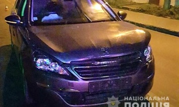 Сотрясение мозга и ушибы: В Ивано-Франковске легковушка влетела в авто патрульных