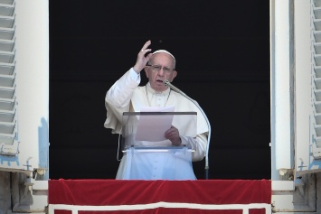Папа римский созывает епископов для принятия мер против педофилии