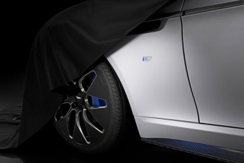 Aston Martin показал тизер полностью электрического лифтбека Rapide E