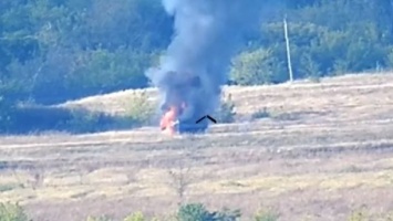 Это видео можно смотреть вечность: ВСУ на Донбассе уничтожили КАМаз з зениткой террористов