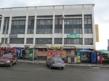 Фасад центрального отделения "Укрпочты" на "Запорожье-1" закроют рекламой