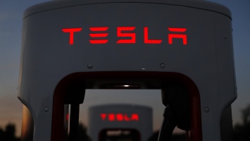 Компанию Tesla за неделю покинули три топ-менеджера