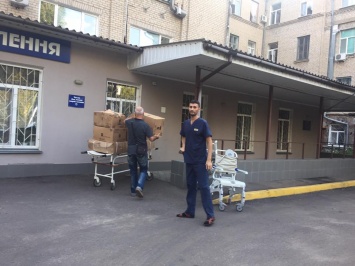 В николаевские больницы завезли гуманитарную помощь