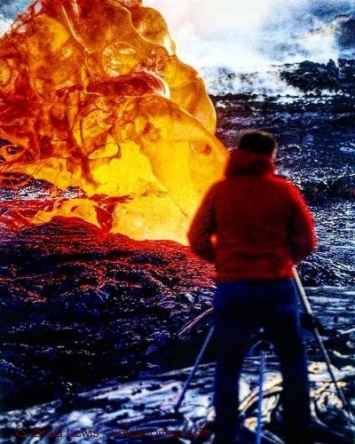 «Нибиру прячется от людей»: Приближение планеты-убийцы рассекретил вулкан в Исландии - ученые