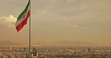 Украинка больше месяца скрывается от мужа-иранца в посольстве в Тегеране