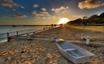 Где отдохнуть на море осенью: пять лучших направлений для пляжного туризма
