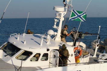 У президента показали кадры провокации катера ФСБ РФ в Азовском море