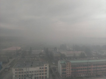 Зуд и массовая головная боль: крымчане показали новое фото химической дымки