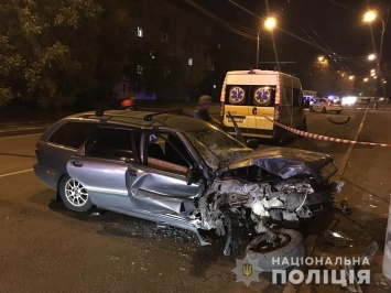 В Ровно у пьяного водителя Volvo, влетевшего в столб, нашли боевую гранату