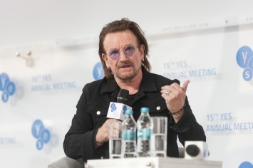 В Украину приехал легендарный лидер U2: что он говорил