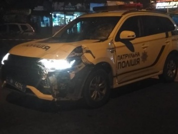 В Черновцах автомобиль патрульных насмерть сбил пешехода