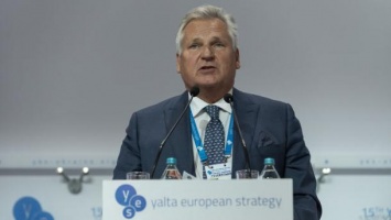 Экс-президент Польши дал установку демократам, как бороться с популистами