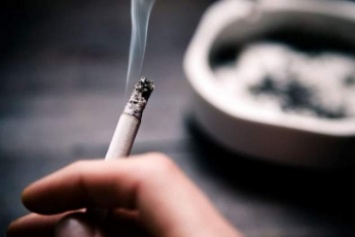 Курильщикам в Украине депутаты значительно усложнят жизнь