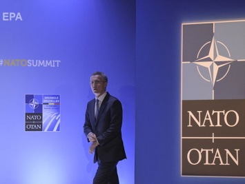 Столтенберг заявил, что НАТО готово ответить на кибератаки России