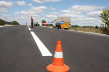 На Луганщине продолжается ремонт дорог
