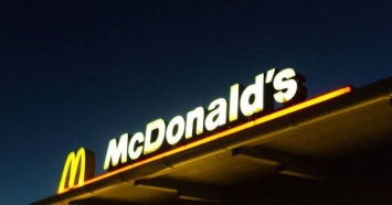 Скандал в столичном McDonald's: сотрудник отказался перейти на украинский