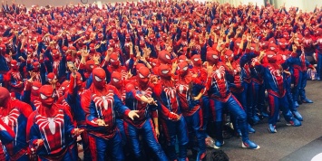 547 Людей-пауков поставили мировой рекорд на Comic-Con