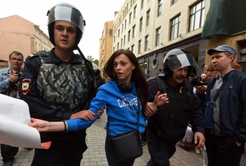Сторонницу Навального, страдающую эпилепсией, не пускают к врачам