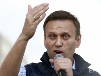 Навальный призвал россиян поддержать протесты из-за выборов губернатора в Приморье