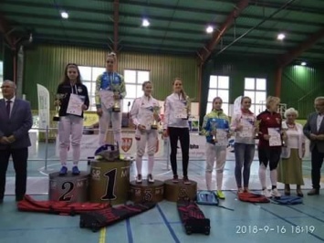 Николаевская спортсменка одержала победу по фехтованию на саблях в Польше