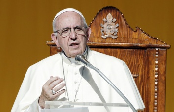 Папа Римский назвал секс "даром божьим" и призвал беречь сексуальность