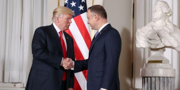 Президент Польши пообещал Трампу выделить $2 млрд на военную базу США
