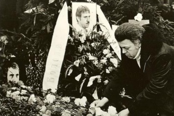 Проклятие могилы Высоцкого настигло Кобзона в предопределенный срок - нумеролог