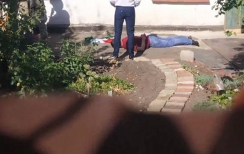 Появилось видео задержания мужчины с венгерским флагом