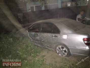 В Одесской области пьяный водитель без прав влетел в забор жилого дома