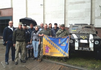 В днепровский Музей АТО приехал бронированный внедорожник 20-го батальона