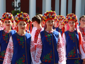 Одесса отметила День мира красочным флешмобом на Потемкинской лестнице
