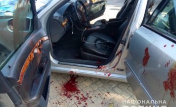В Киевской области пассажир 30 раз ударил ножом таксиста и совершил ДТП на угнанном автомобиле