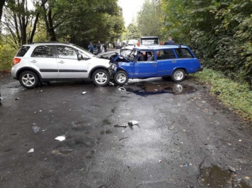 На Закарпатье пьяный экс-руководитель милиции разбил два автомобиля