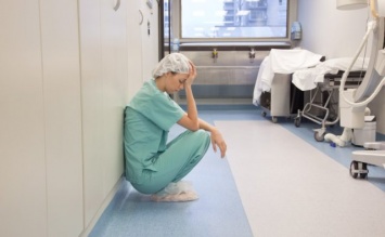 Работа в Польше: медсестер пугают украинскими заробитчанами, раскрыта опасность