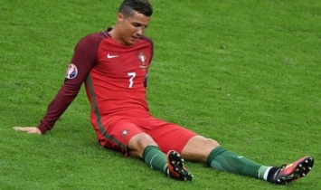 Роналду оказался лузером: ФИФА назвала лучшего футболиста года