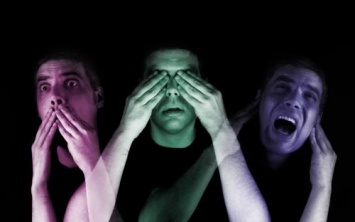 «От паранойи до шизофрении»: Ученые рассказали о вредных для психики интернет-привычках