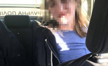 В Одессе пара молодых людей ограбили водителя маршрутки и напали на пассажира