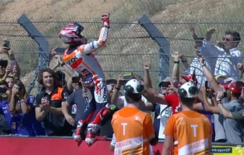 MotoGP: Валентино Росси пожелал успеха Лоренцо в в совместной жизни с Маркесом в Repsol Honda