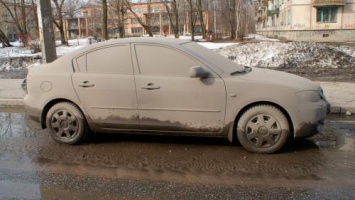 Житель Воронежа опозорил жену на грязном авто
